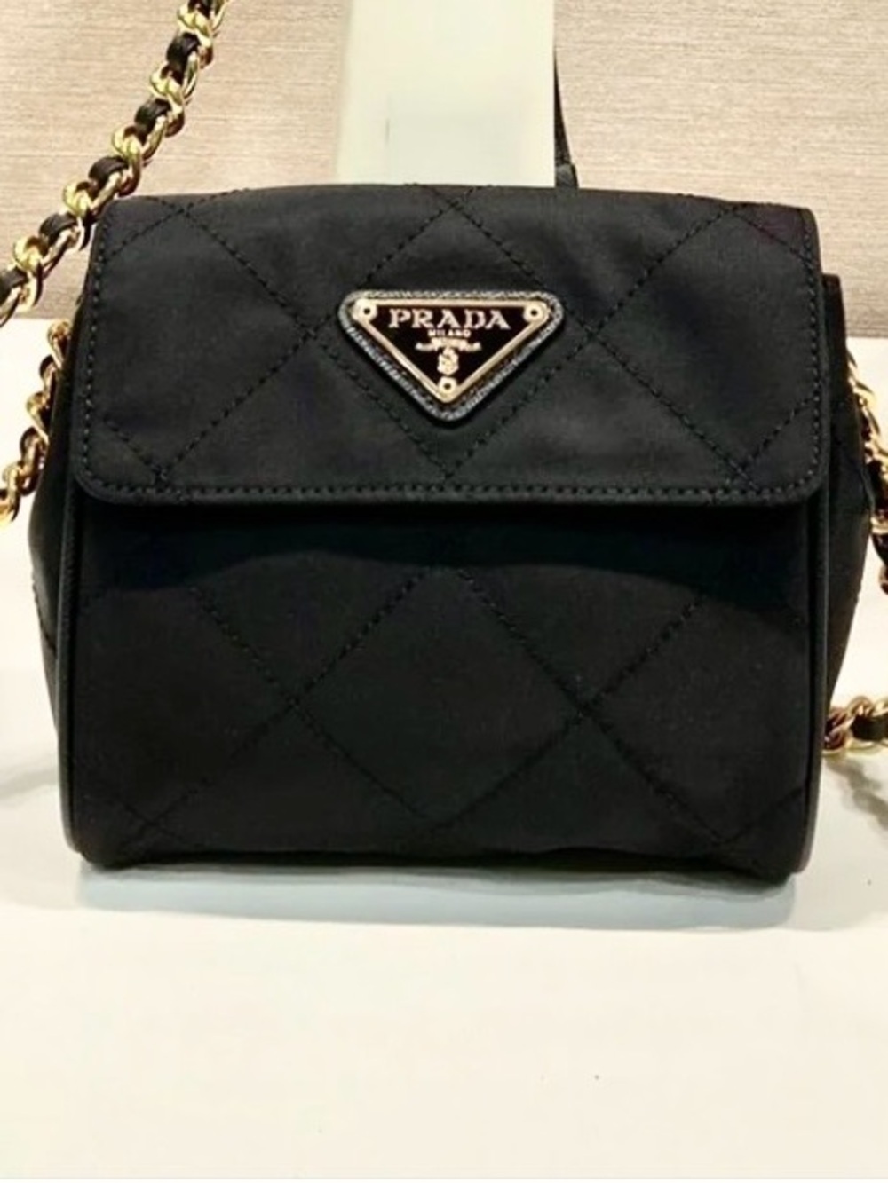 PRADA🌟Black/gold Quilted Nylon shoulder/waist bag or sling bag! - Picture 10 of 15